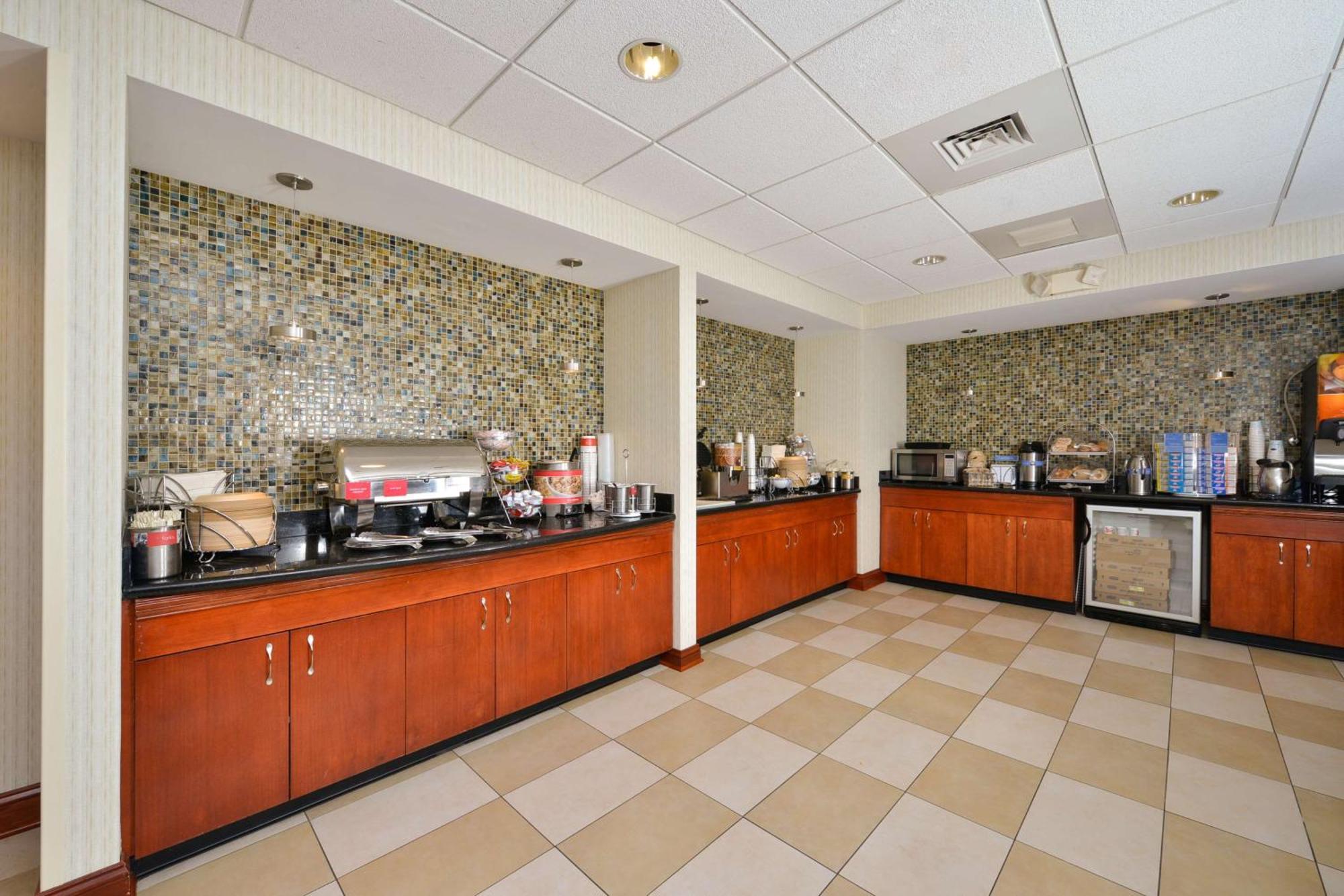 Hampton Inn Фармвілл Екстер'єр фото