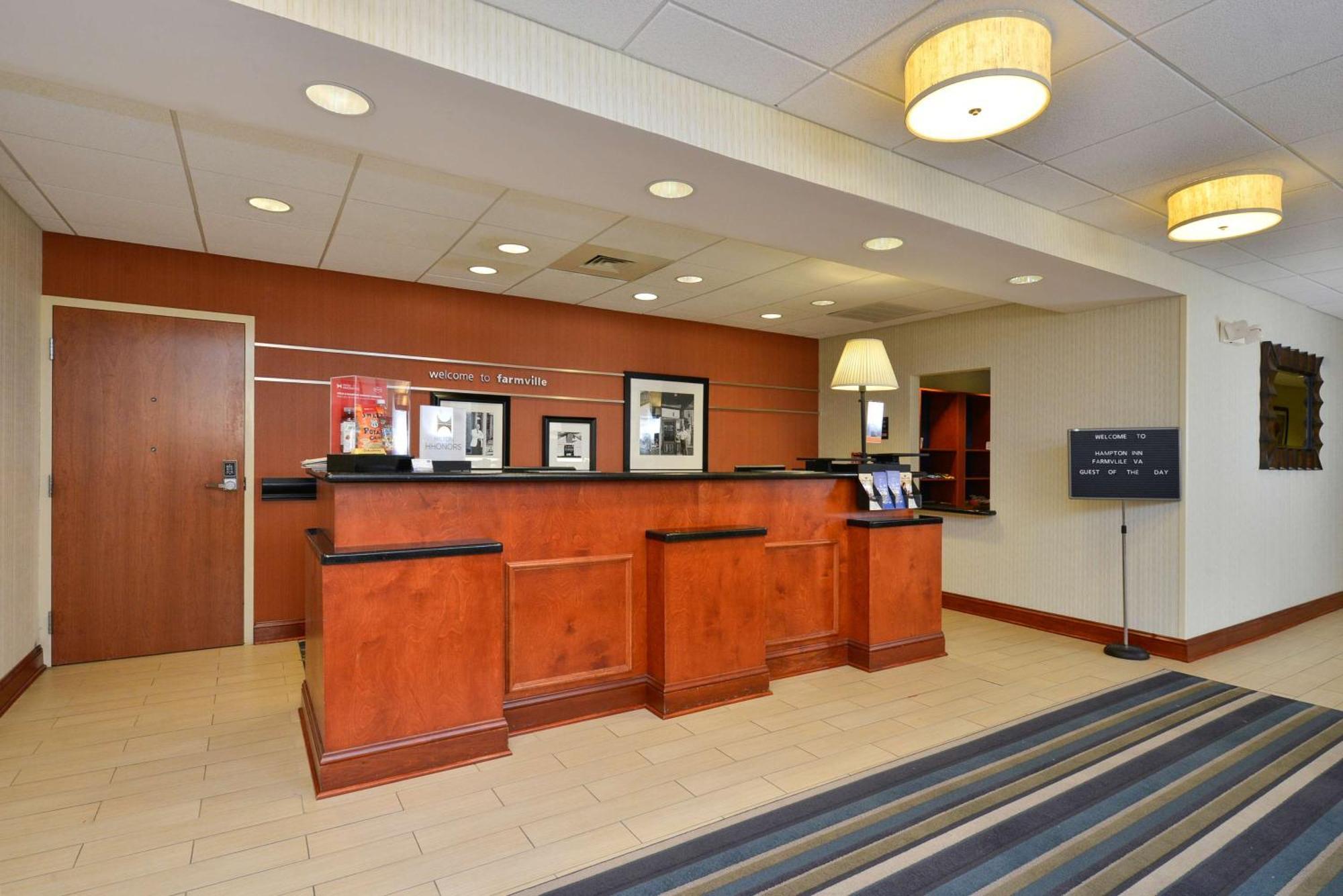 Hampton Inn Фармвілл Екстер'єр фото